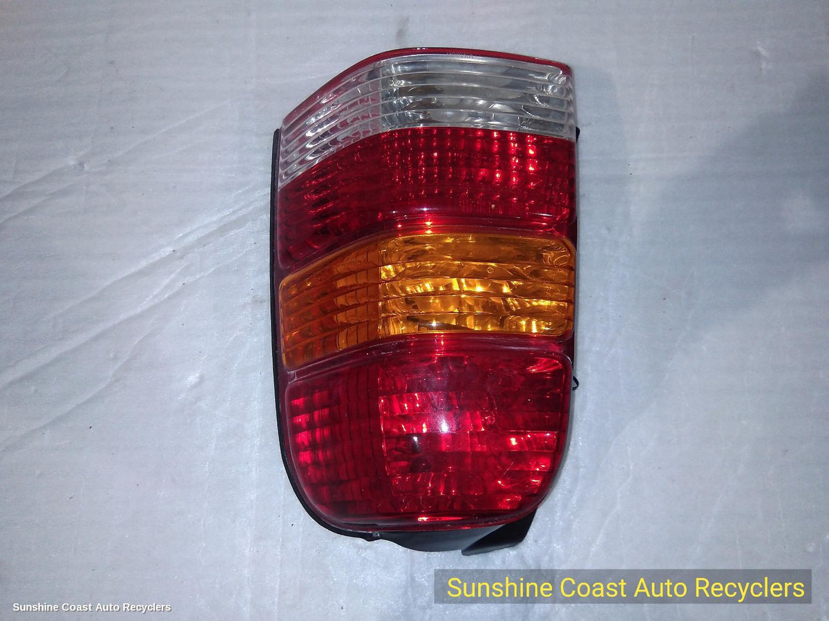 2001-2006 Ford Escape Right Taillight