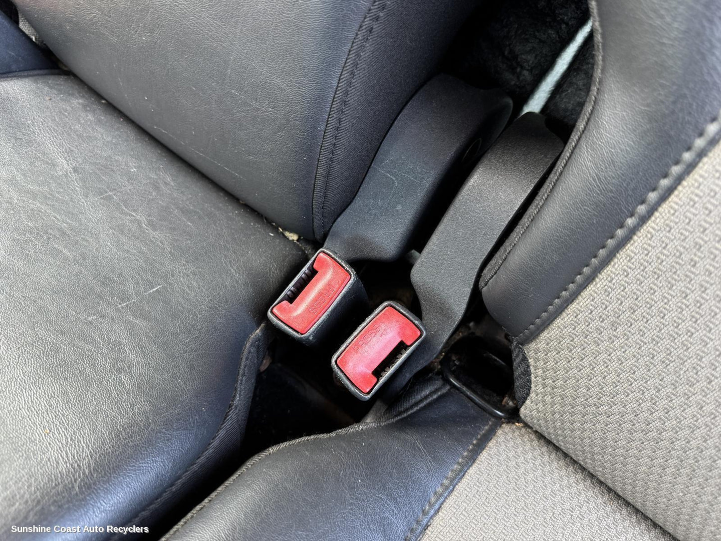 2004 Jeep Cherokee Seatbelt Stalk