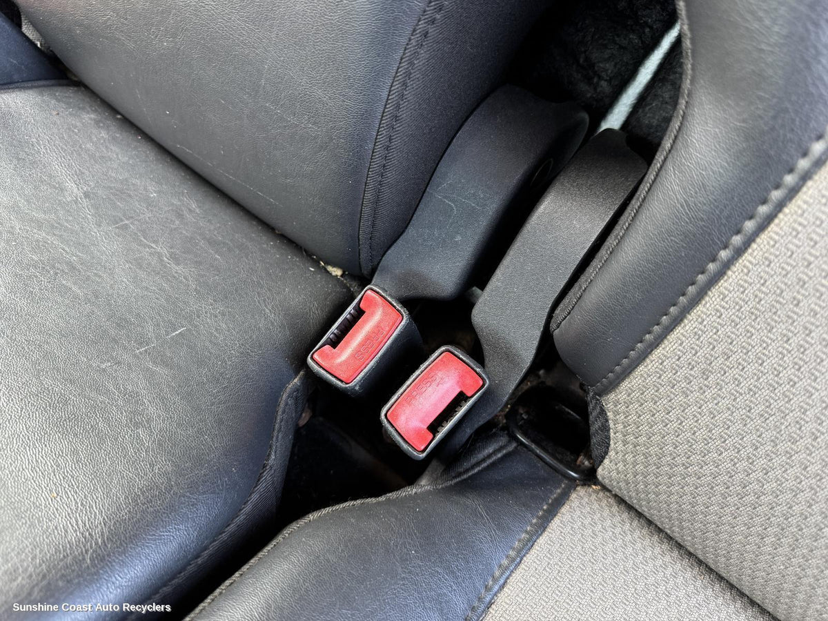 2001-2007 Jeep Cherokee Seatbelt Stalk