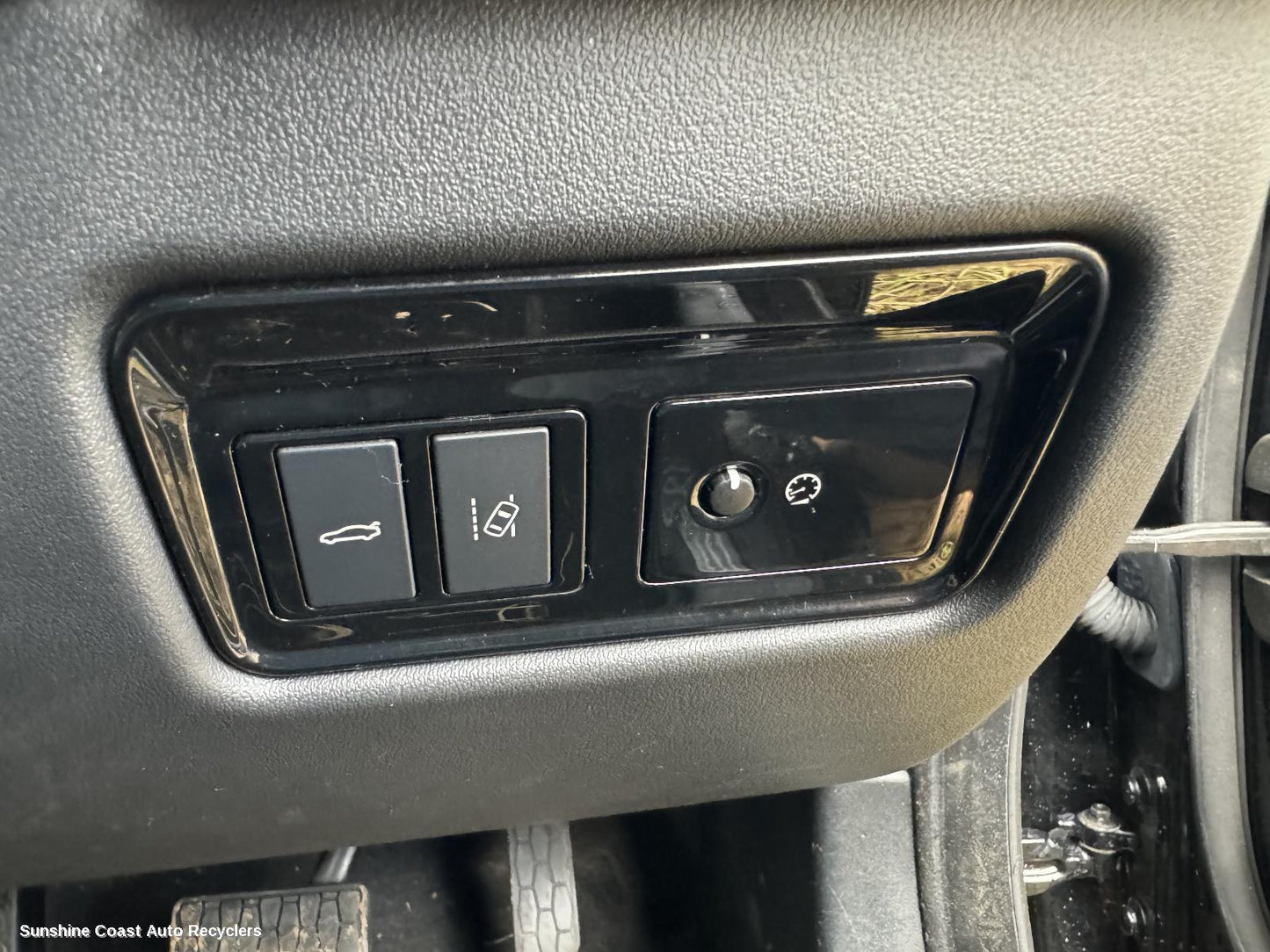 2015 Jaguar Xe Misc Switch Relay