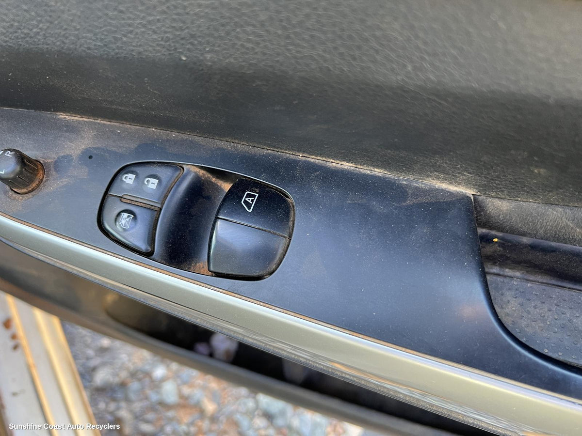 2015-2023 Nissan Navara Pwr Dr Wind Switch