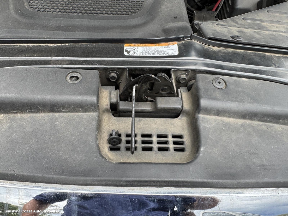 2009-2012 Hyundai Santa Fe Bonnet Lock Support