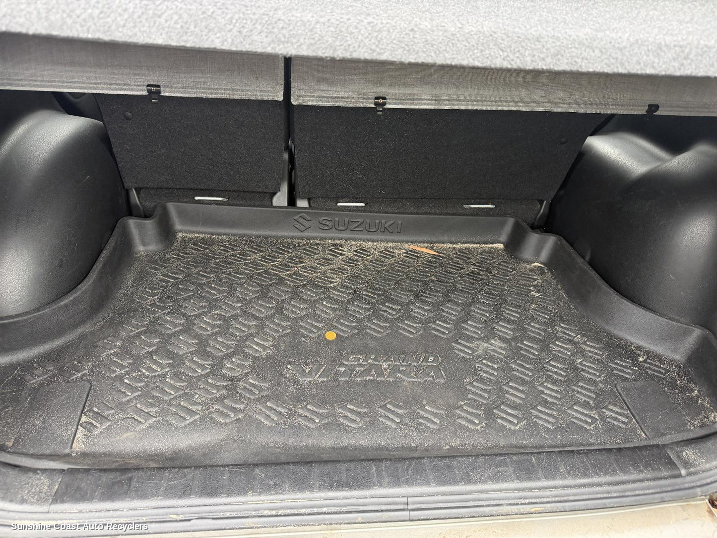 2015 Suzuki Vitara Floor Mats