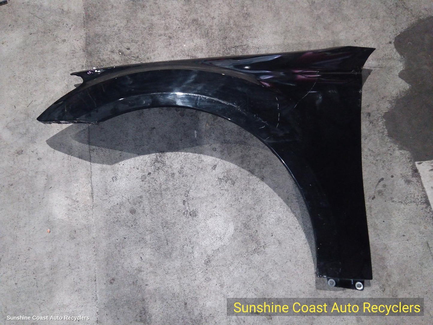 2005-2011 Mercedes M Class Left Guard