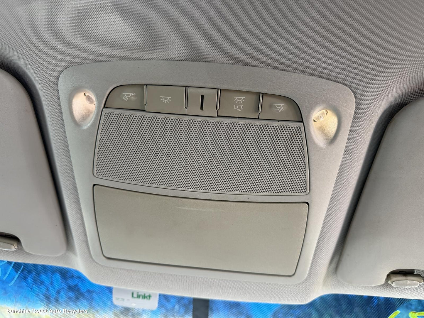 2014 Nissan Xtrail Courtesy Light