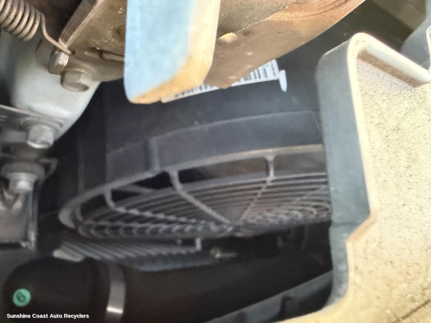 2009-2015 Mitsubishi Challenger Fan