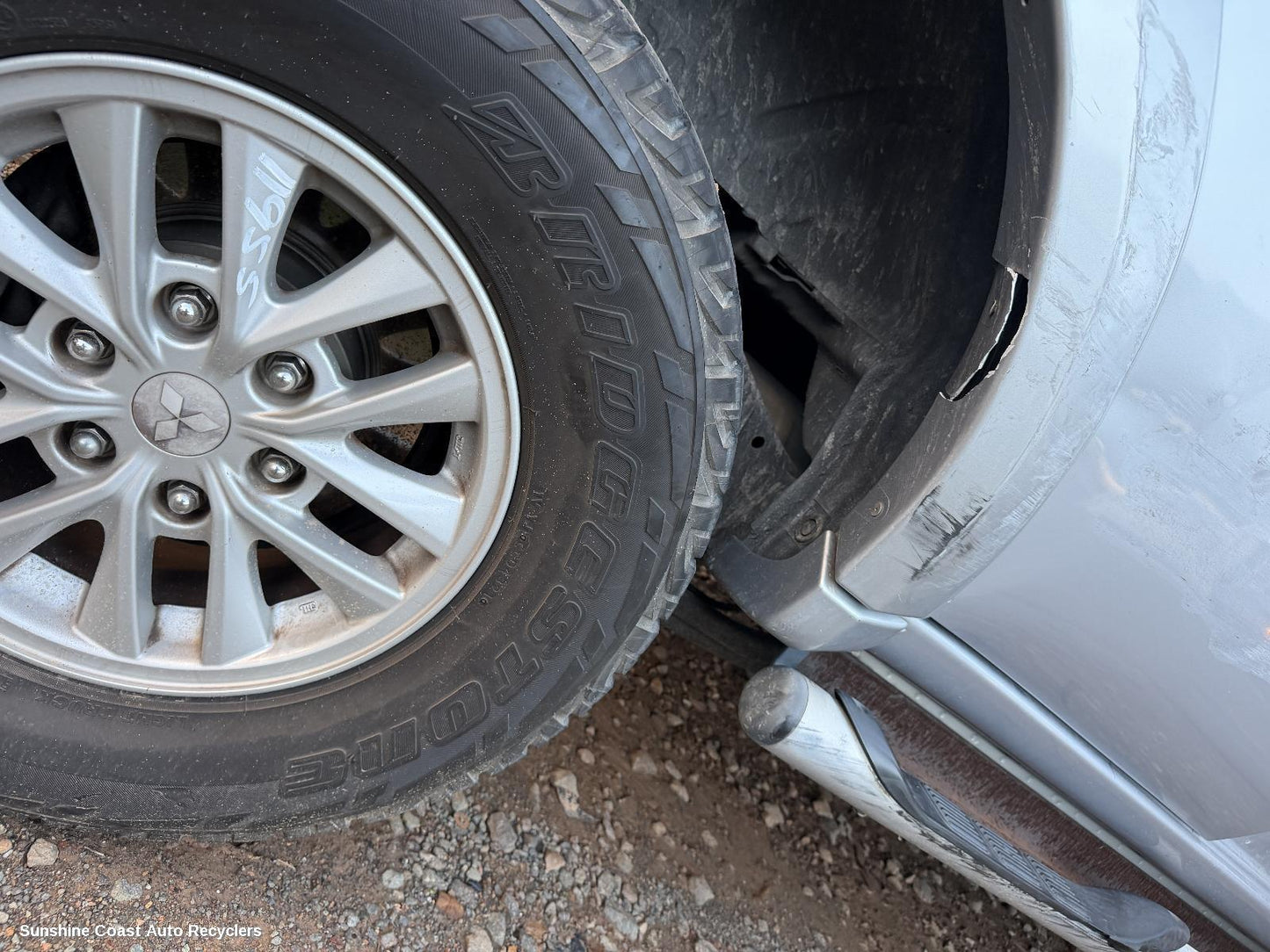 2009-2015 Mitsubishi Challenger Tyre