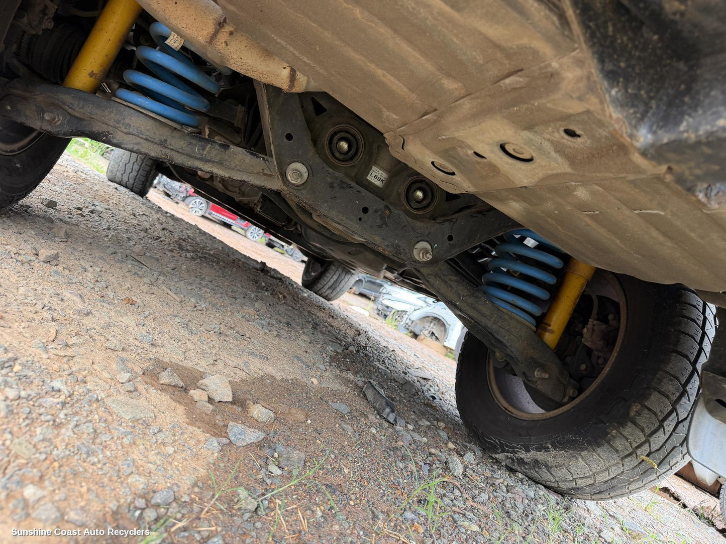 2006-2014 Mitsubishi Pajero Differential Centre