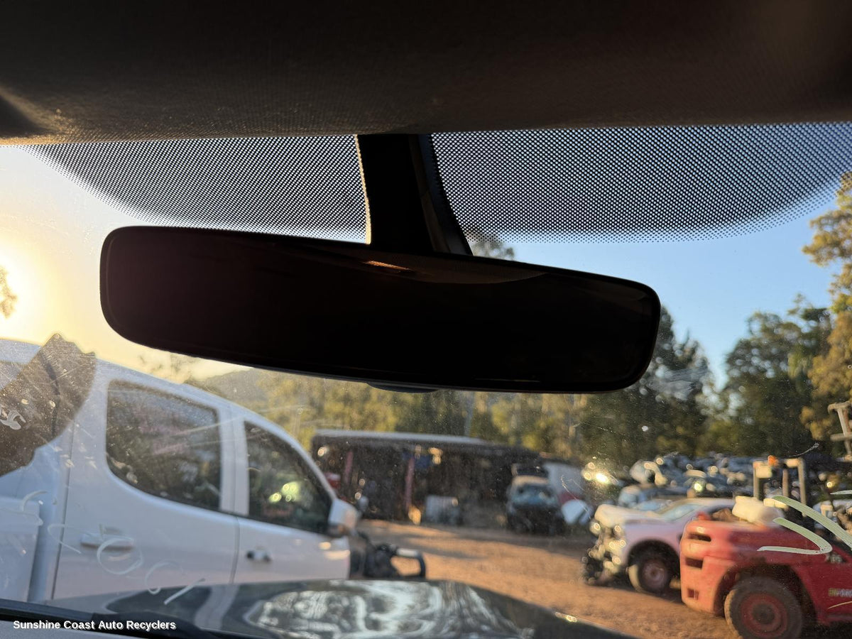 2010-2022 Volkswagen Amarok Interior Mirror