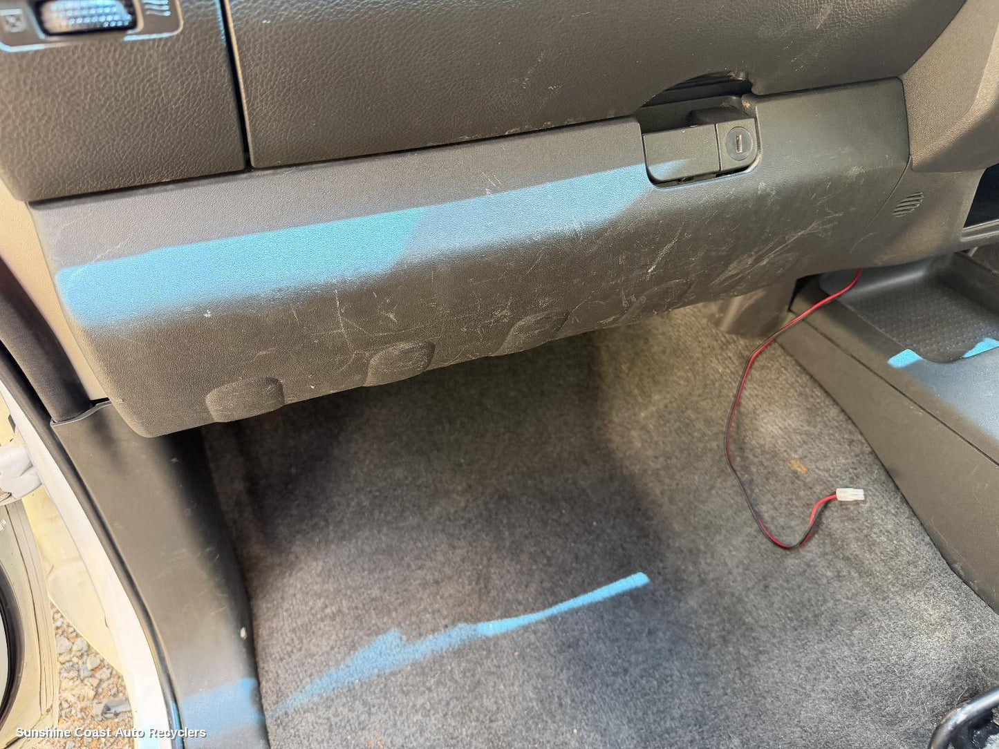 2005-2015 Nissan Navara Glove Box
