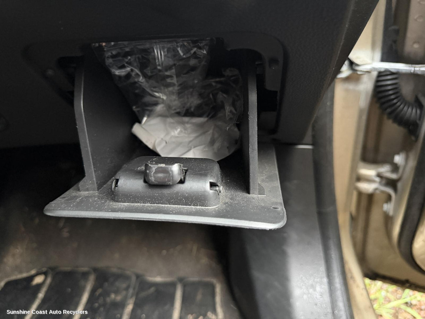 2009-2011 Holden Cruze Glove Box
