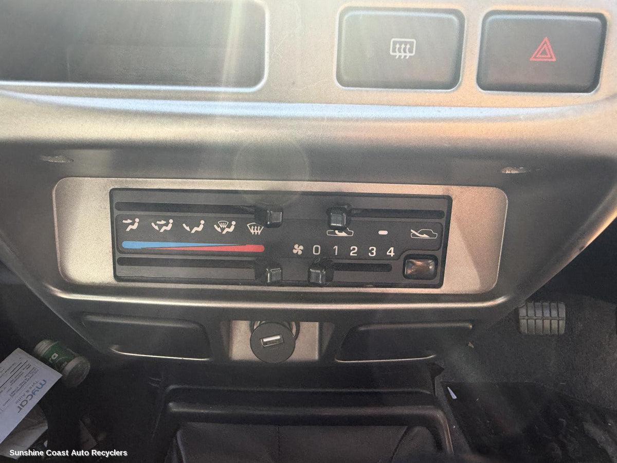 2001-2015 Nissan Navara Misc Switch Relay