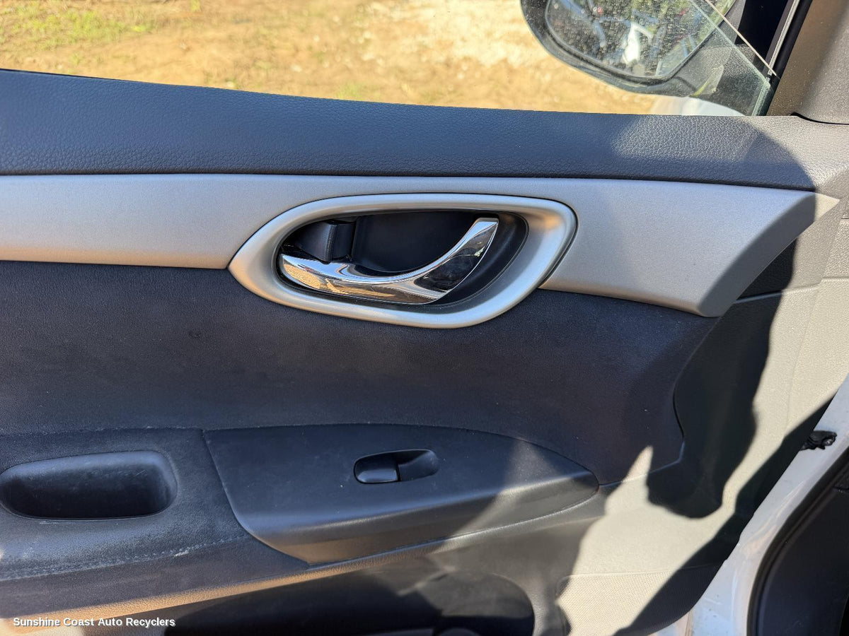 2012-2017 Nissan Pulsar Door Handle