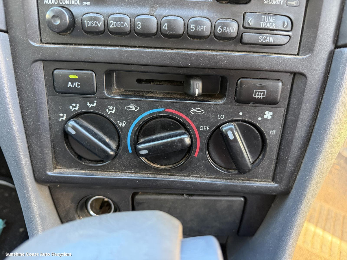 1997-2002 Toyota Camry Heater Ac Controls