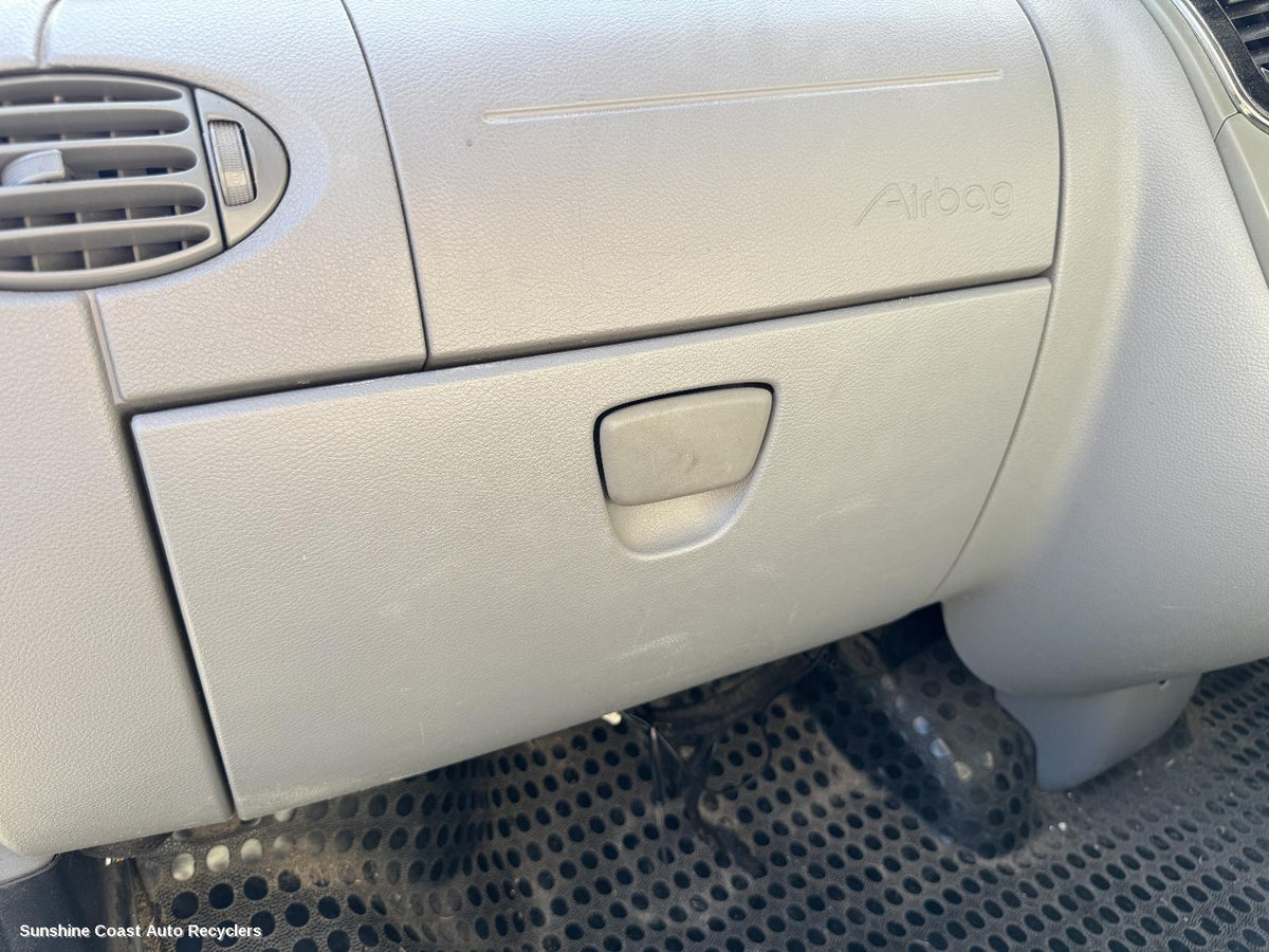 2013-2023 Ldv V80 Glove Box