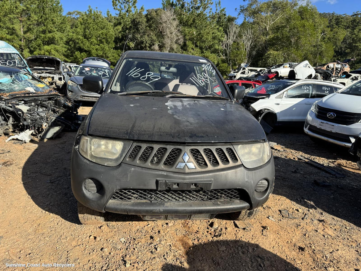 2006-2009 Mitsubishi Triton Bonnet