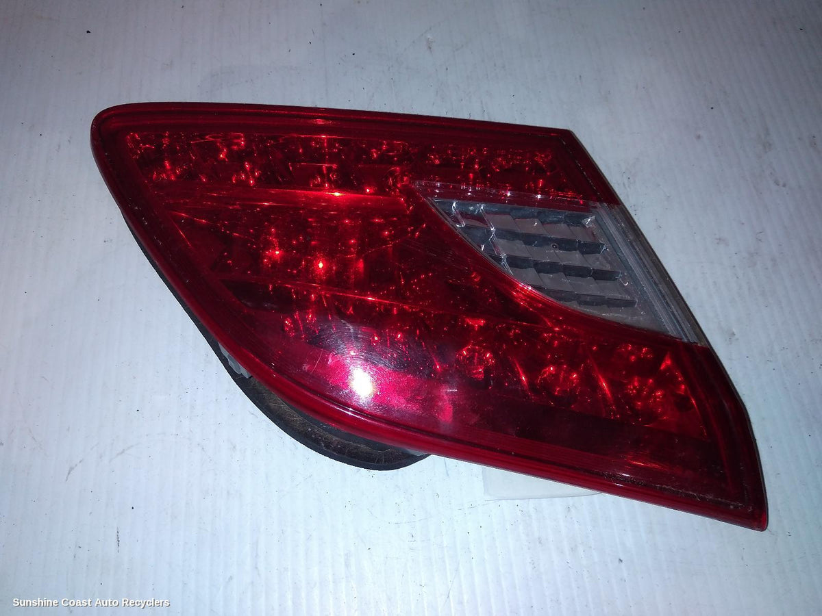 2012-2017 Nissan Pulsar Rear Garnish