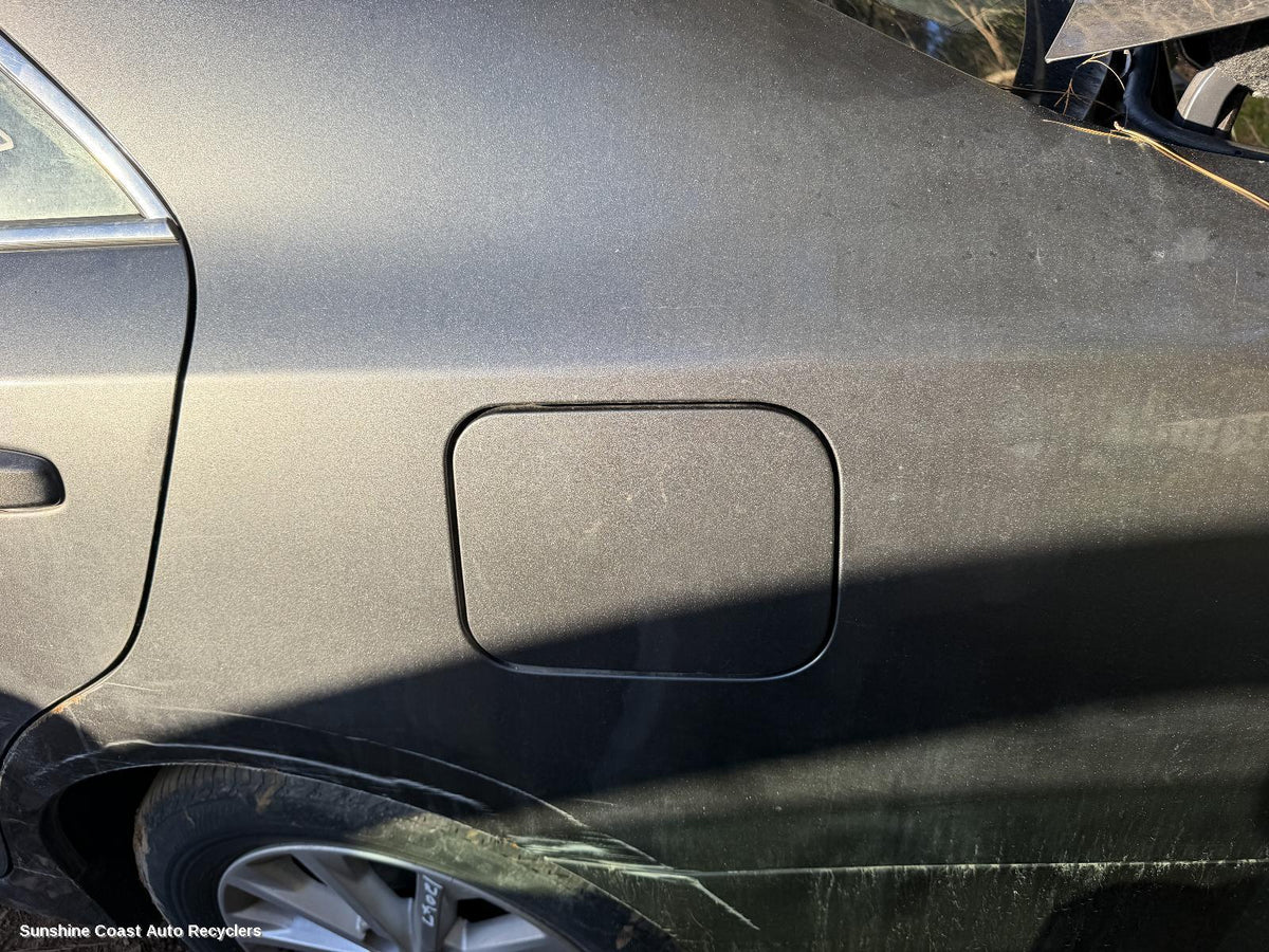 2011-2017 Toyota Camry Fuel Door   Filler