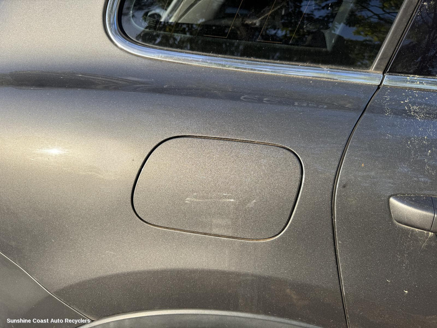 2010-2018 Volkswagen Touareg Fuel Door   Filler