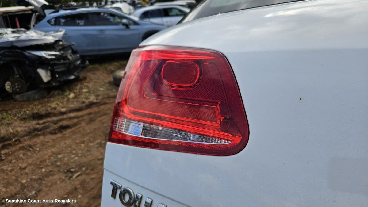 2010-2018 Volkswagen Touareg Rear Garnish