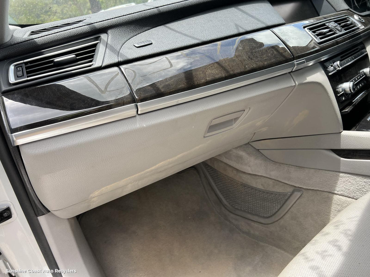 2009-2015 Bmw 7 Series Glove Box