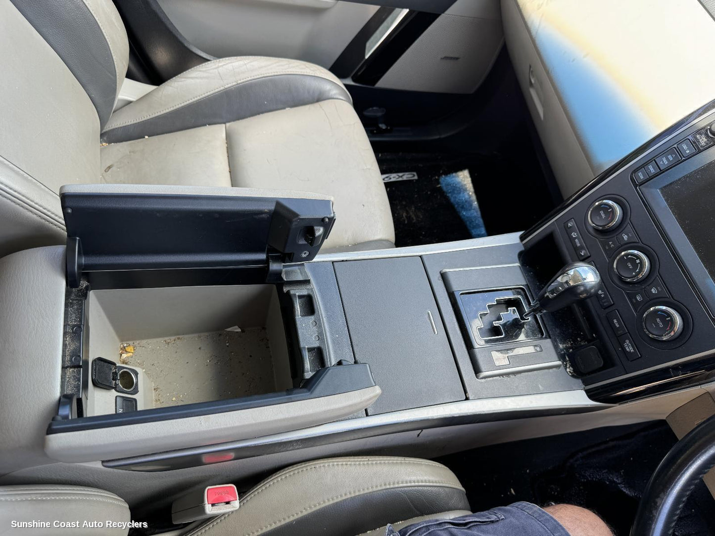 2011 Mazda Cx9 Console