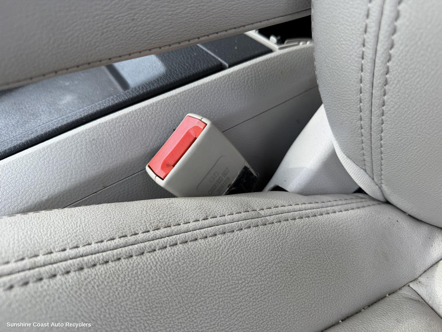 2015-2025 Ldv G10 Seatbelt Stalk