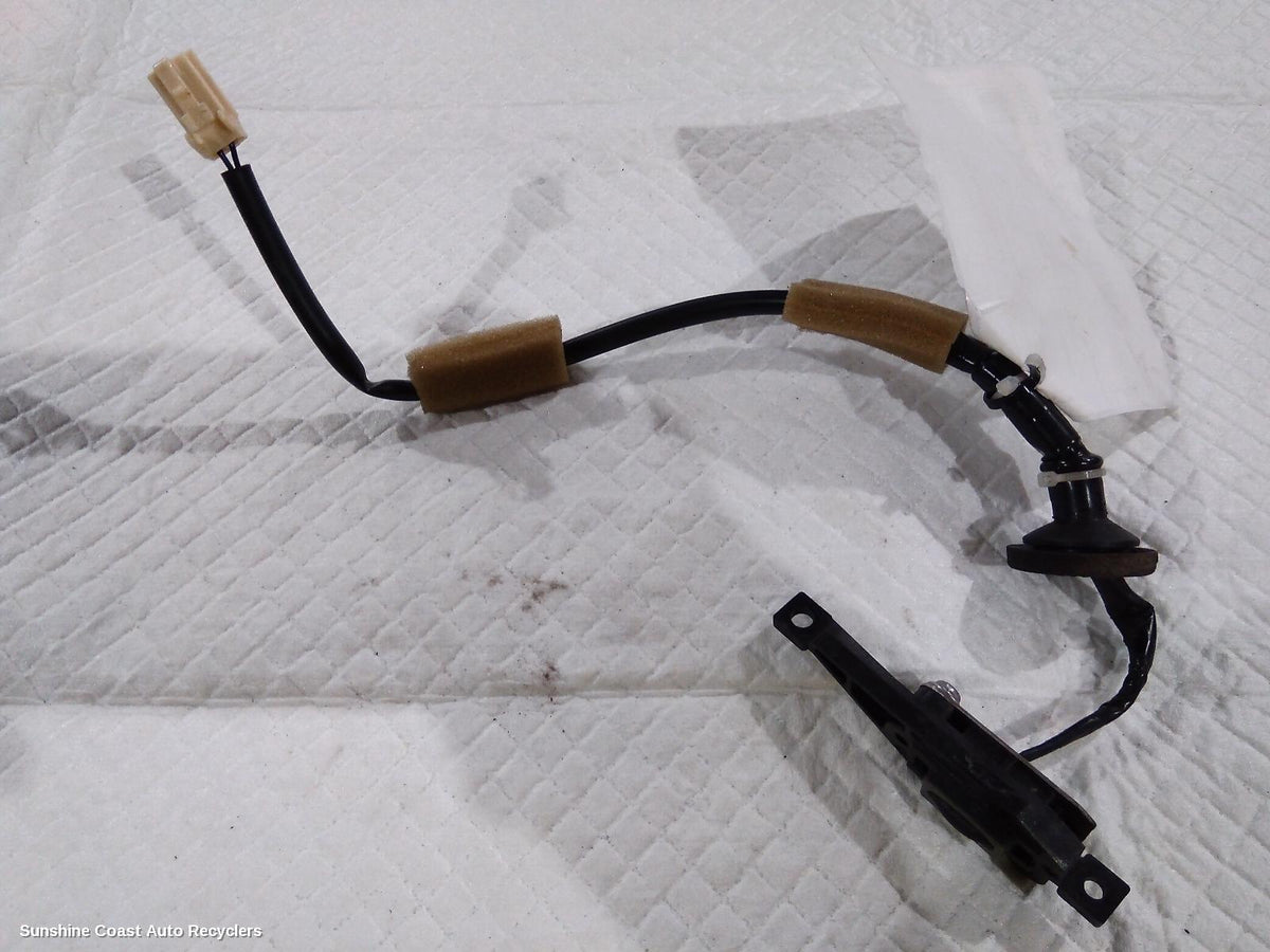 2013-2021 Isuzu Mu-x Misc Switch Relay