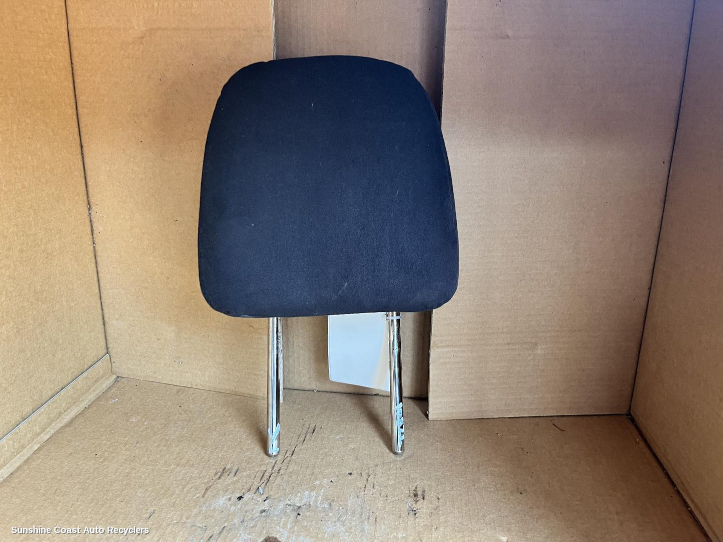2018 Nissan Navara Headrest