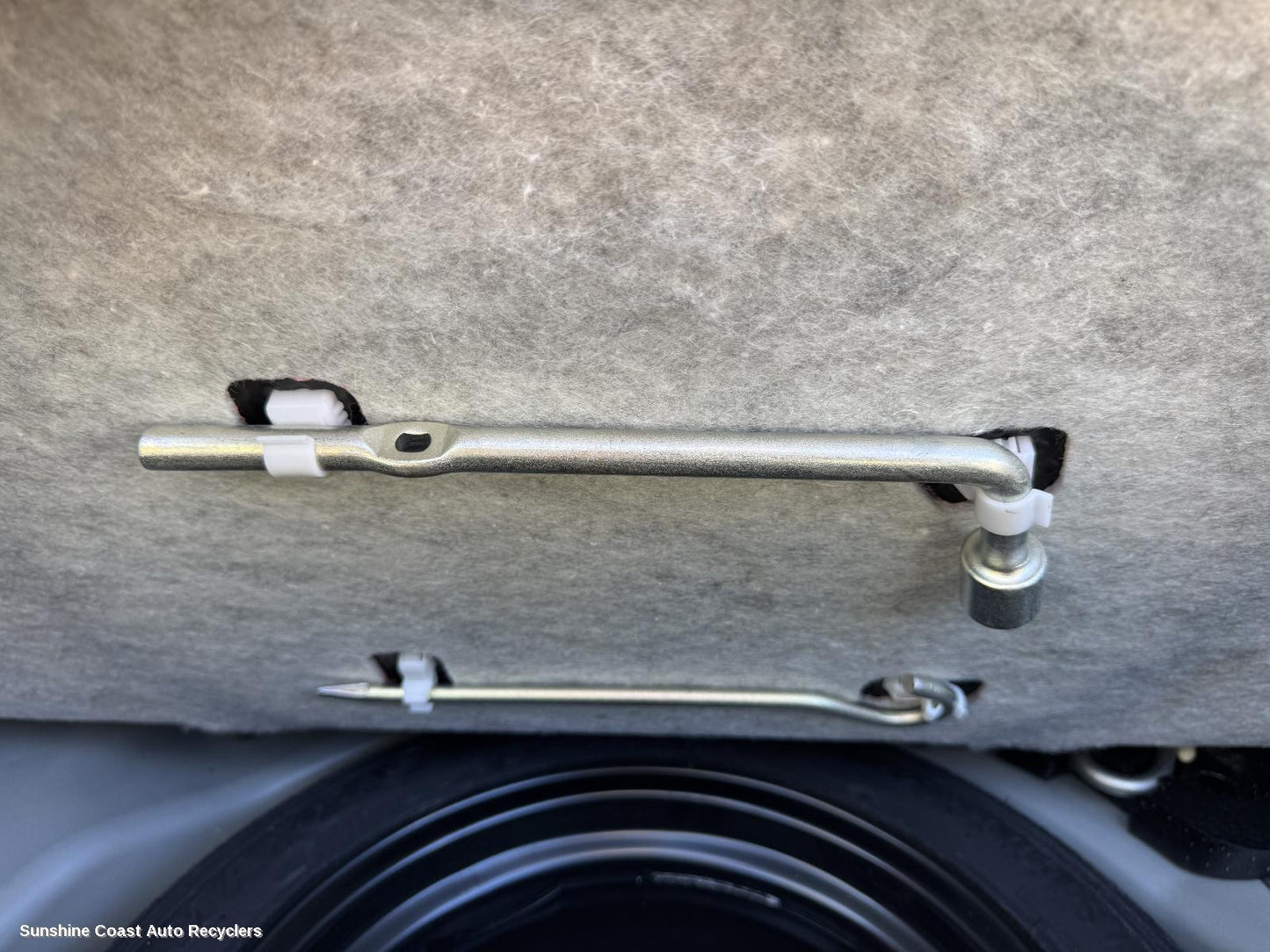 2014 Suzuki Swift Jack Tool Kit