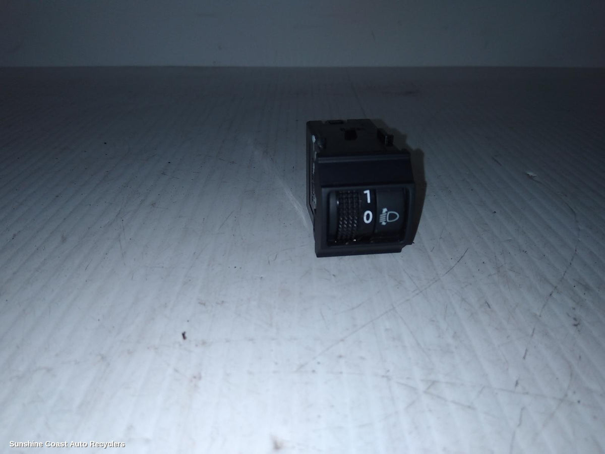 2021-2026 Mitsubishi Outlander Misc Switch Relay