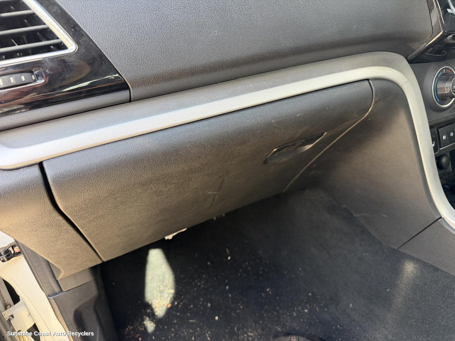 2016-2021 Great Wall Steed Glove Box