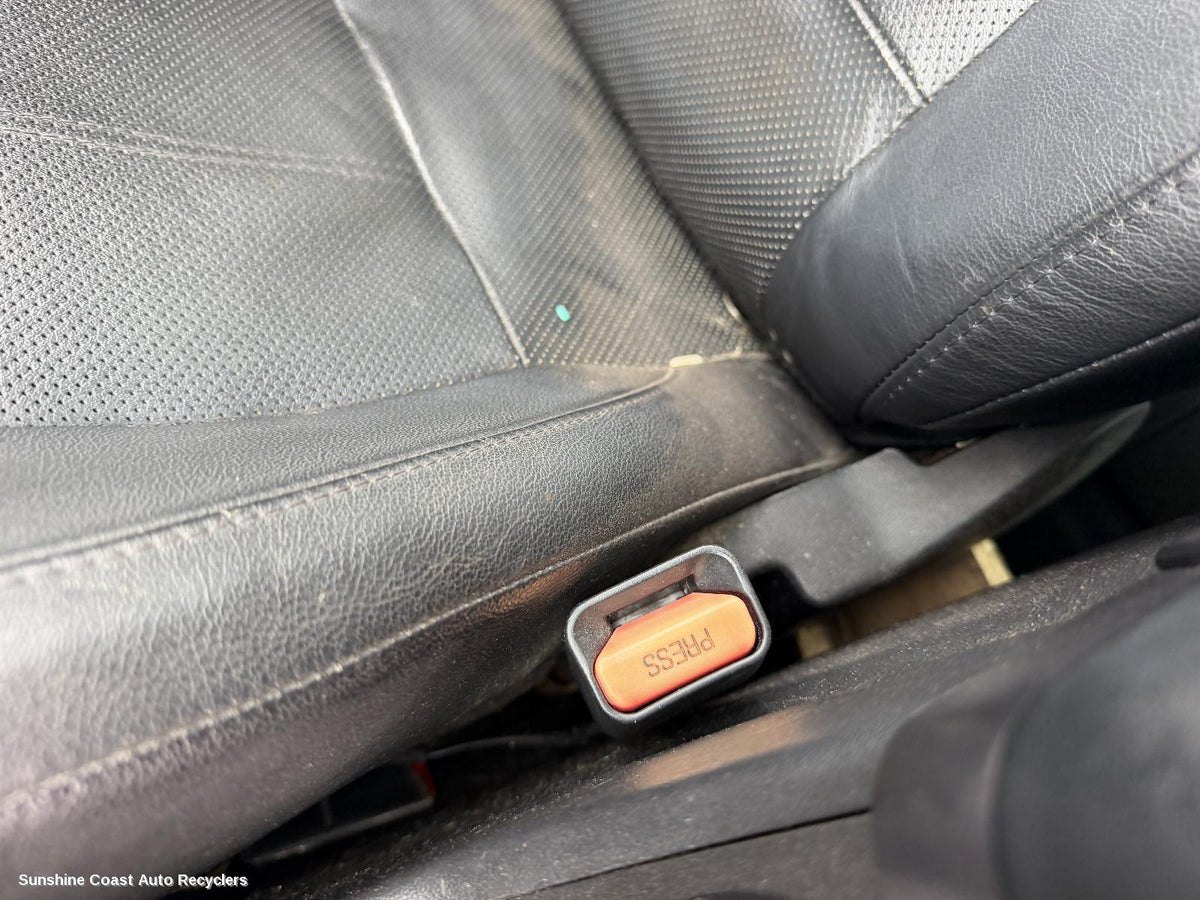 2009-2016 Hyundai Ix35 Seatbelt Stalk