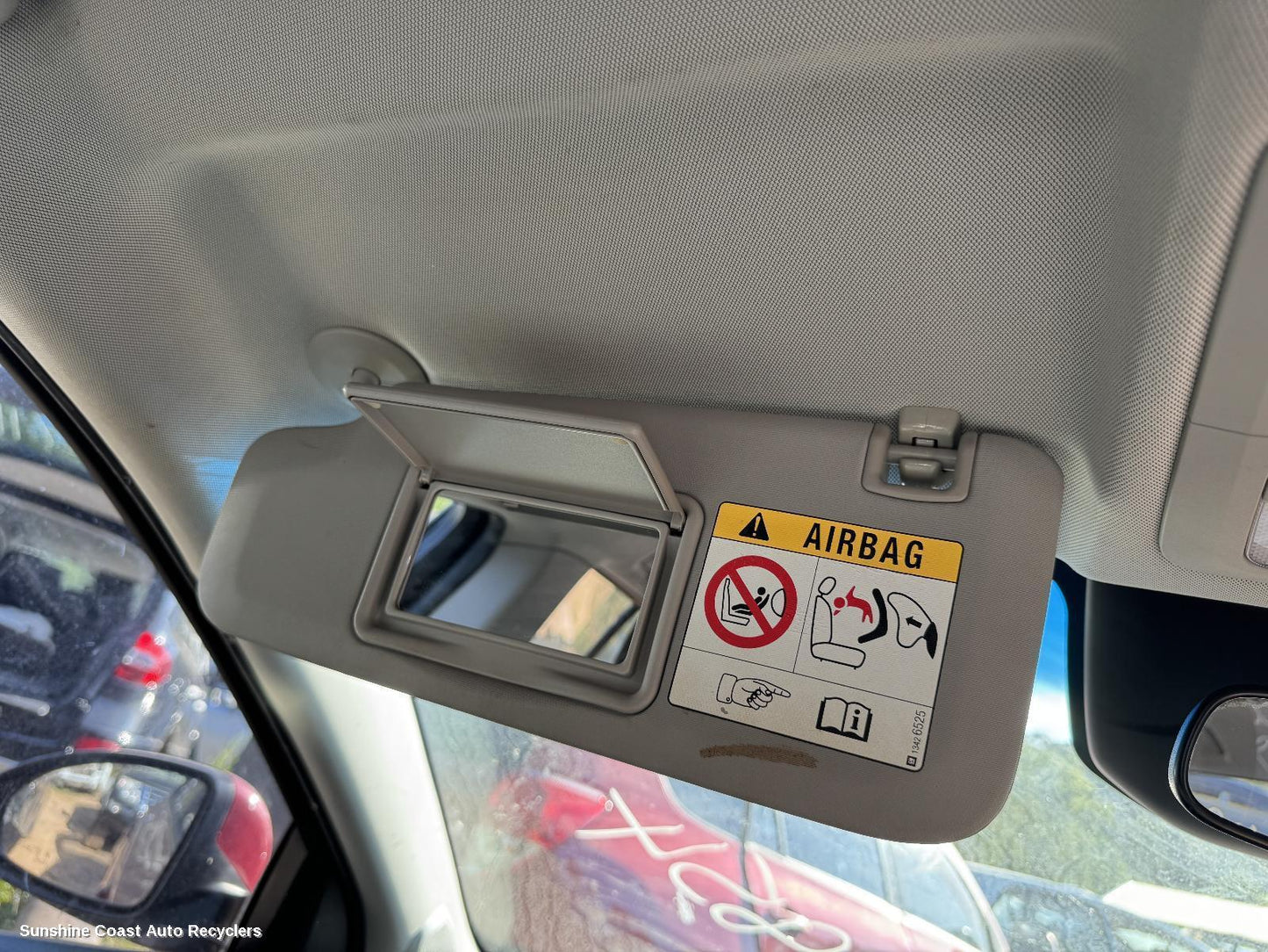 2014 Holden Cruze Sunvisor