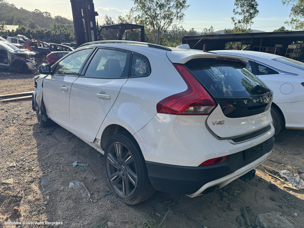 2013-2018 Volvo S40 Airbag Module Sensor