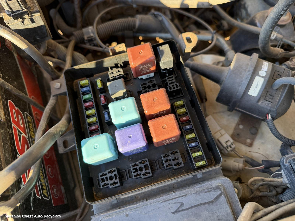1998-2007 Toyota Landcruiser Fuse Box