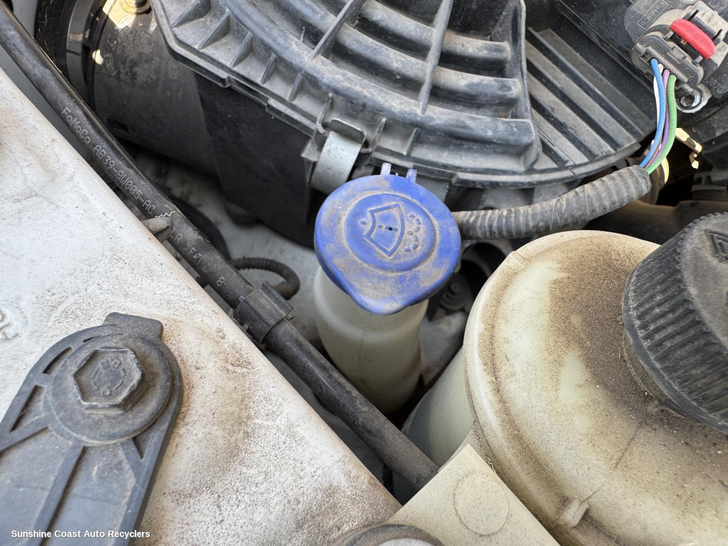 2013 Mazda Bt50 Washer Bottle