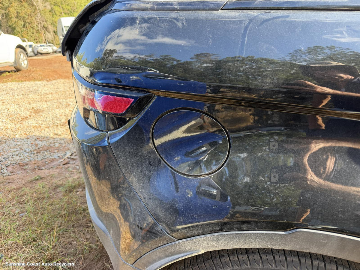 2015-2019 Land Rover Rangerover Evoque Fuel Door   Filler