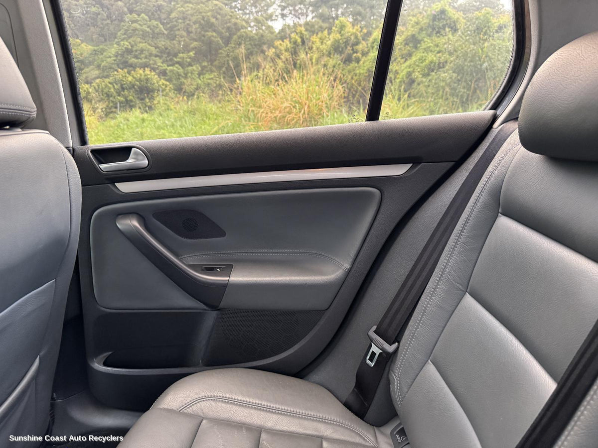 2004-2009 Volkswagen Golf Door Trim