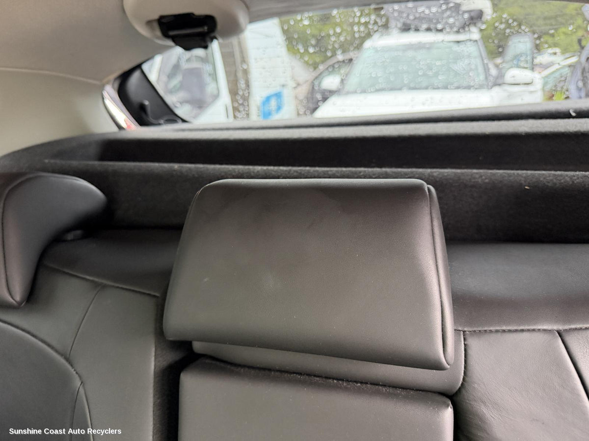2007-2014 Nissan Dualis Headrest