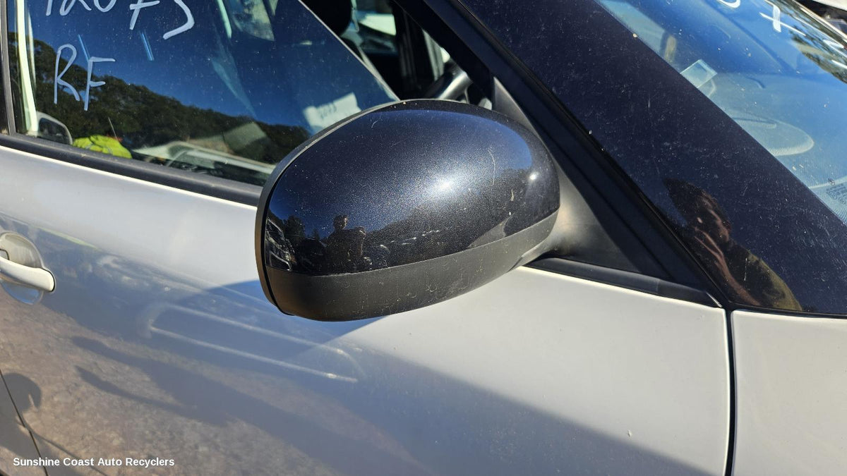 2010-2015 Skoda Fabia Right Door Mirror