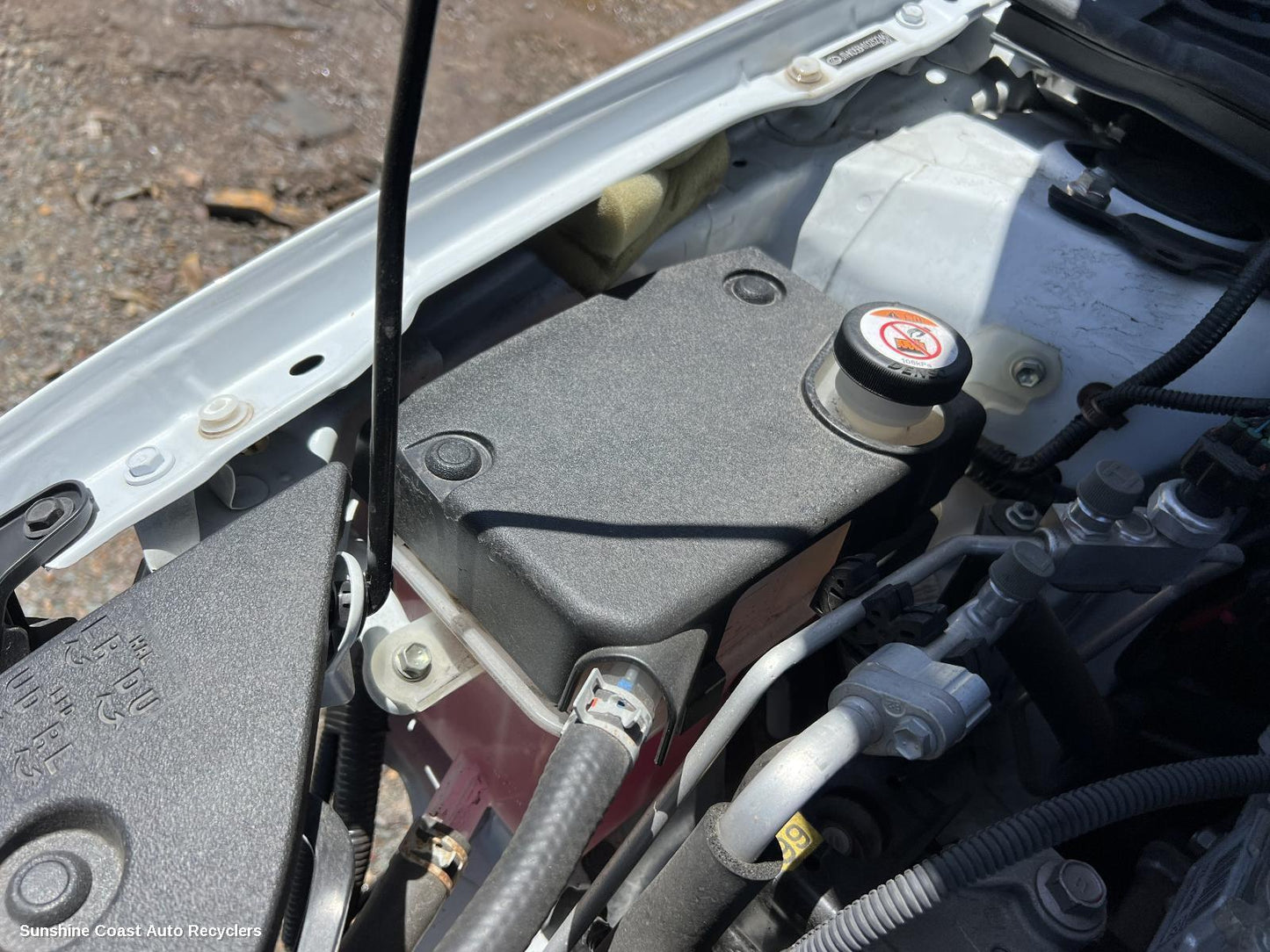 2018 Lexus Ct200h Overflow Bottle