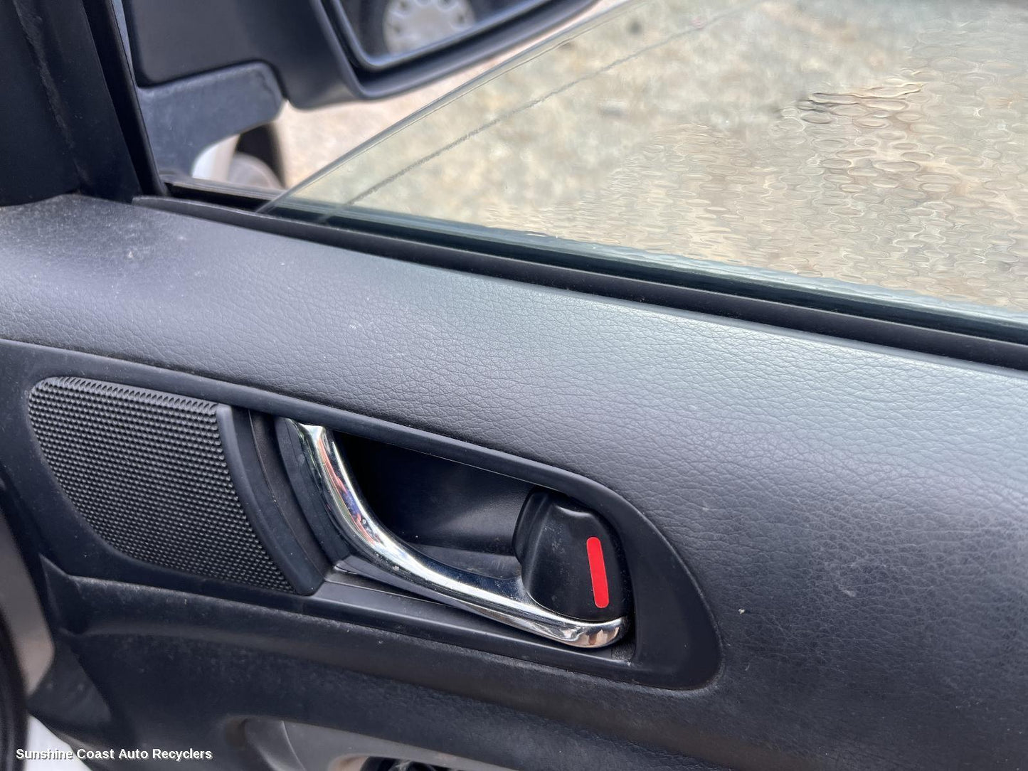 2006 Subaru Liberty Door Handle