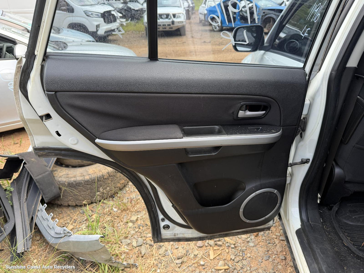 2005-2018 Suzuki Vitara Door Trim