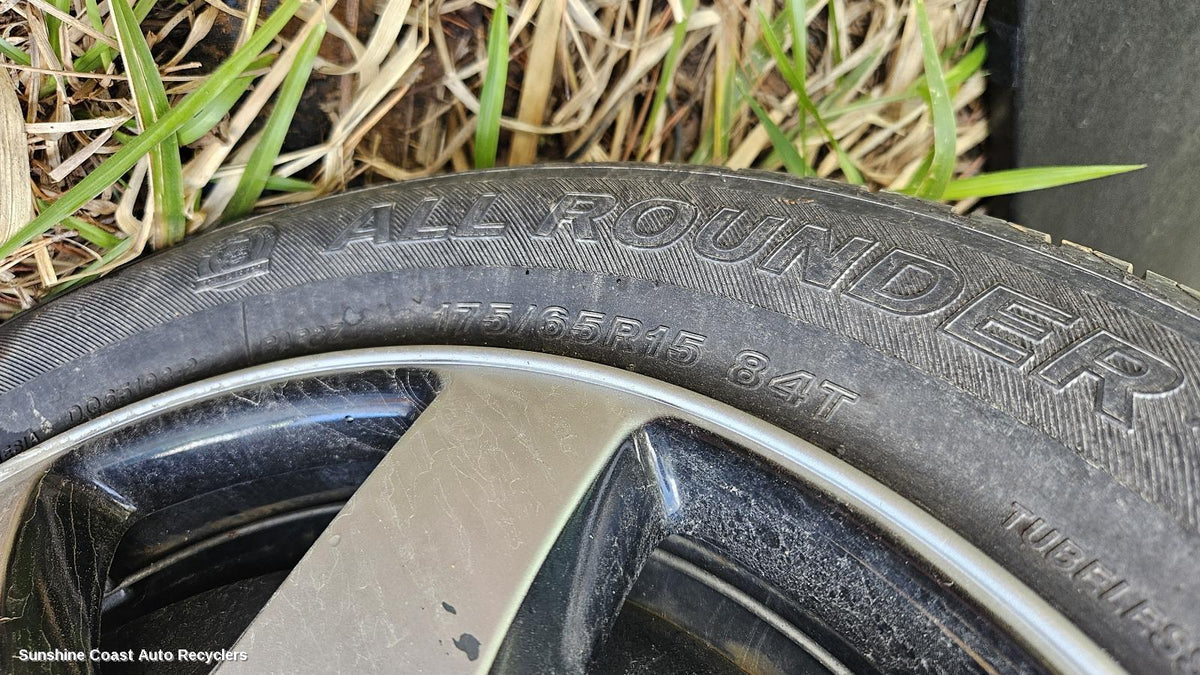 2010-2017 Suzuki Swift Tyre