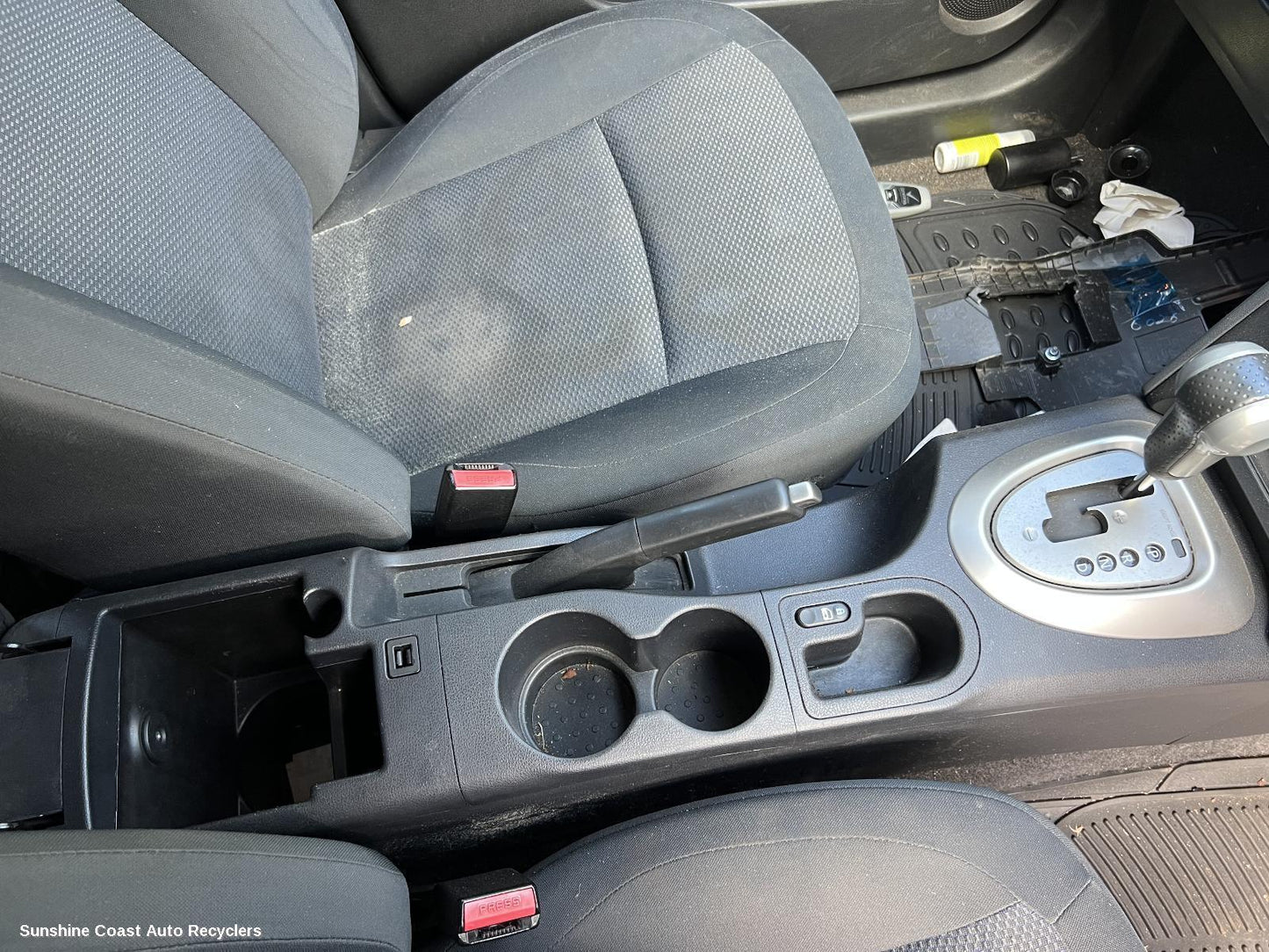 2010 Nissan Dualis Handbrake Lever
