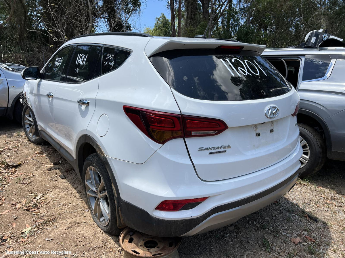 2015-2018 Hyundai Santa Fe Left Taillight