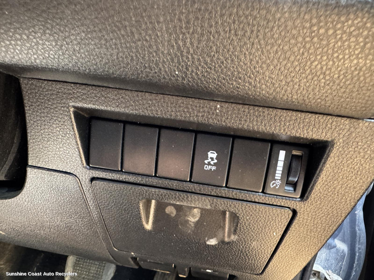 2020-2026 Mazda Bt50 Misc Switch Relay