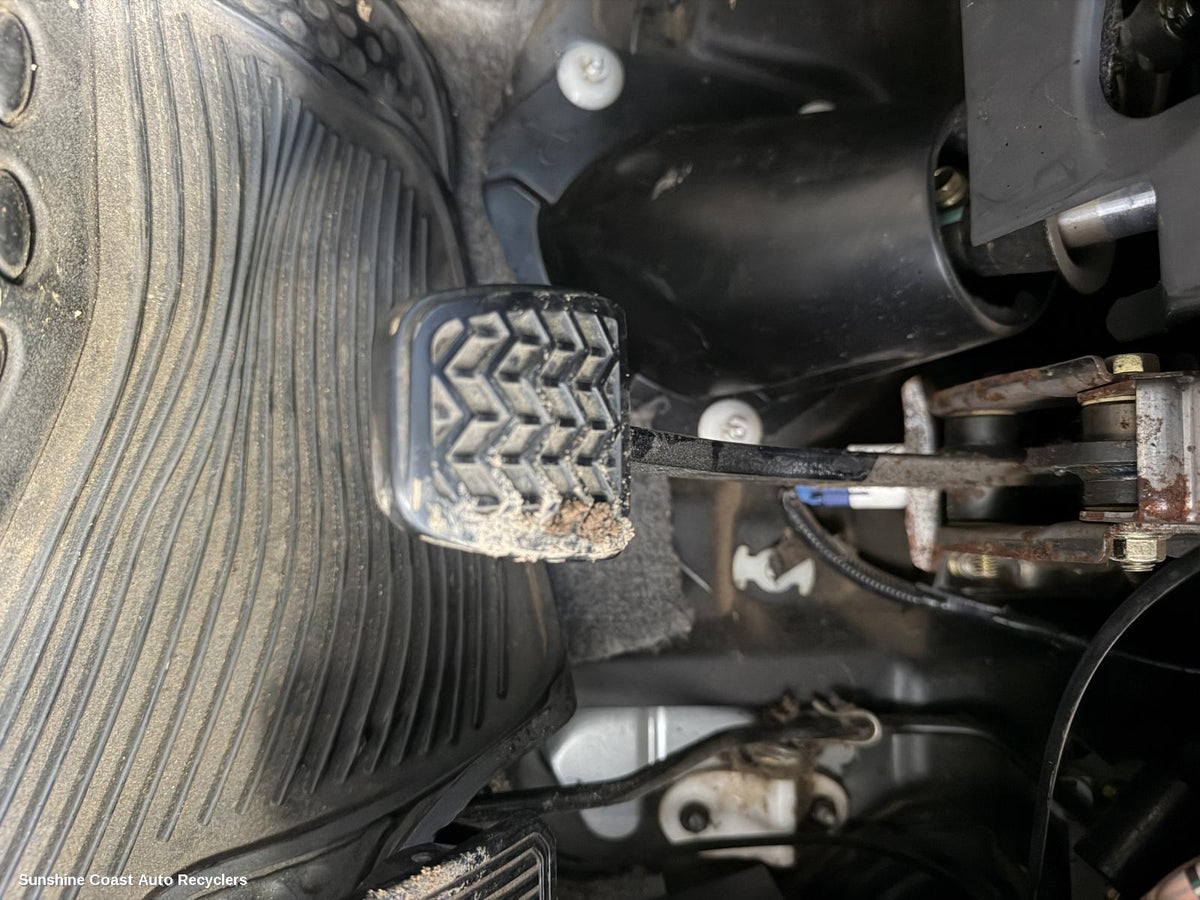 2003-2009 Toyota Prado Pedal Assembly