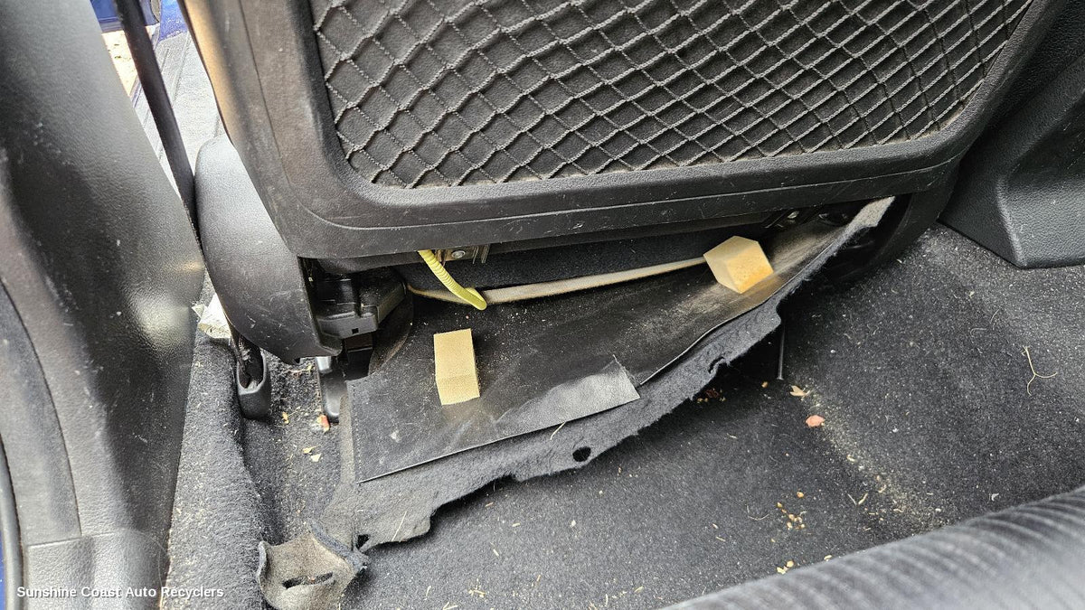 2009-2014 Subaru Liberty Front Seat